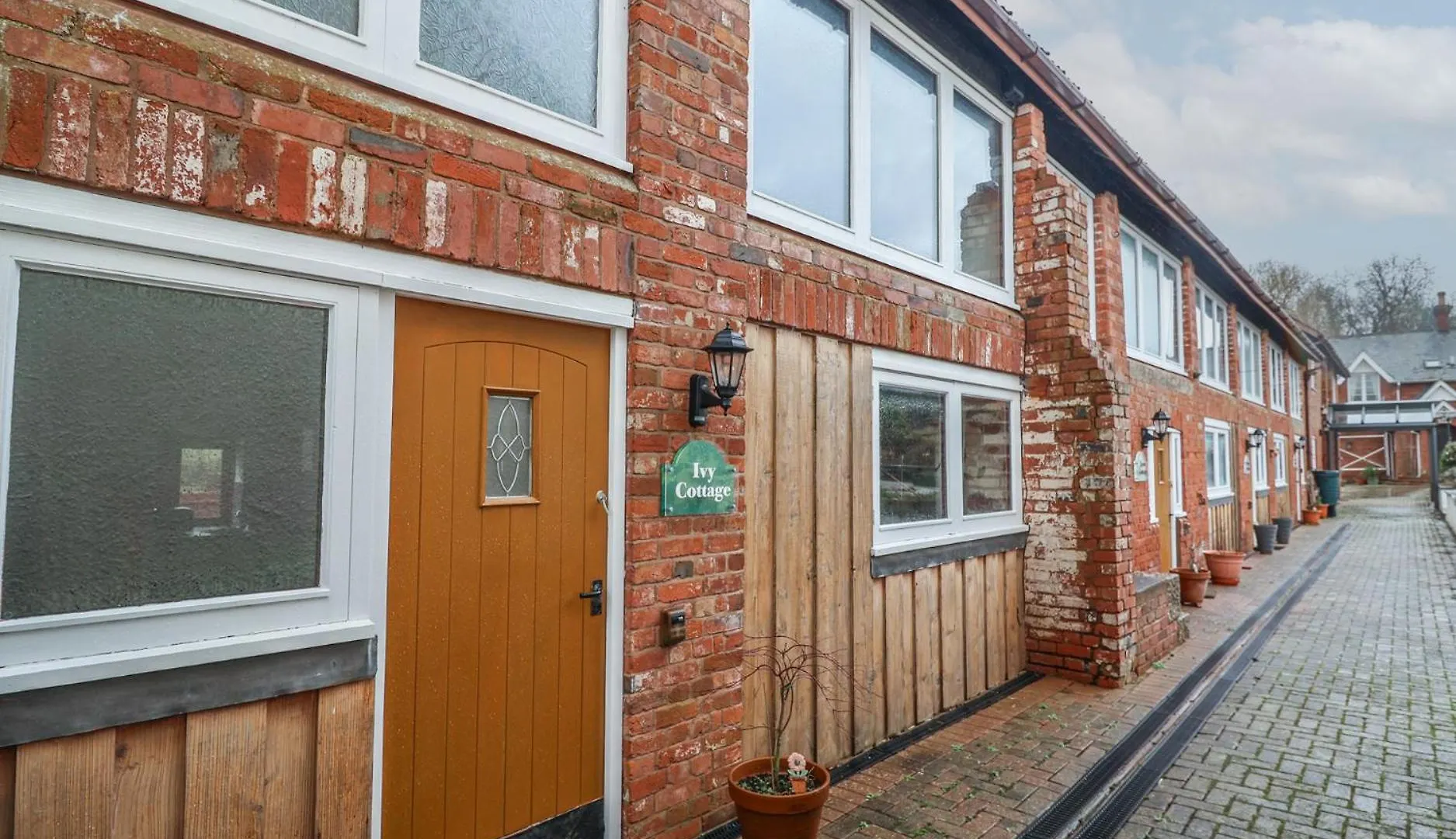 Ivy Cottage Exeter 0*,  United Kingdom